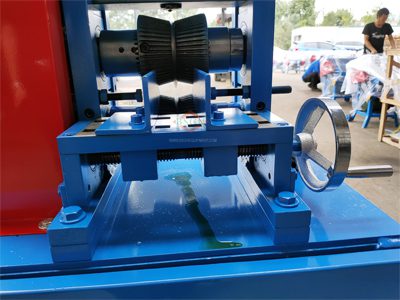 Upper and Lower Adjustable Dual Shaft Blades