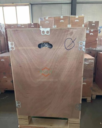 Embalaje y entrega de la máquina peladora de cables de cobre BS-4